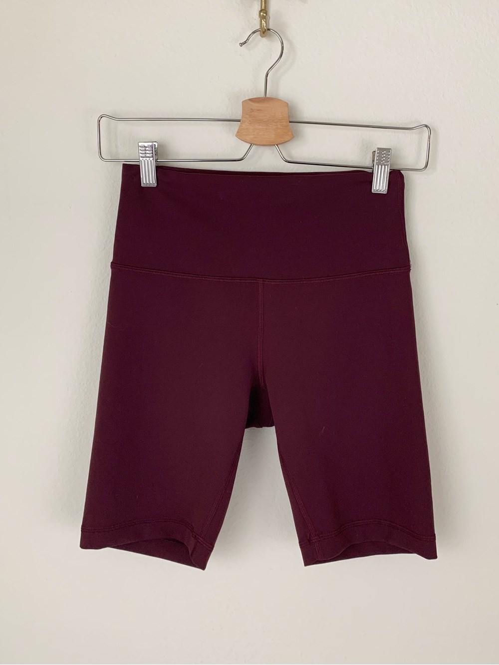 lululemon athletica Wunder Train High-Rise Maroon 8” Bike Shorts Cassis purple 6 - Picture 2 of 9